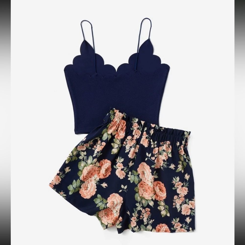 Boho scallop trim cami top and floral print paper bag waist shorts 2 piece set - Picture 2 of 10